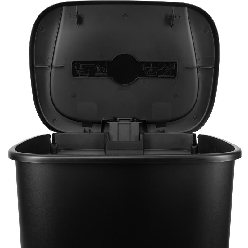 Hefty 20.4 Gallon Step-On Trash Can, Plastic Extra Large Kitchen Trash Can, Black