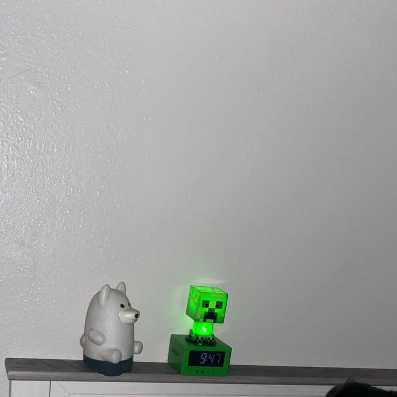 Minecraft Creeper Icon Alarm Clock for Gamers - Perfect for Your Bedroom