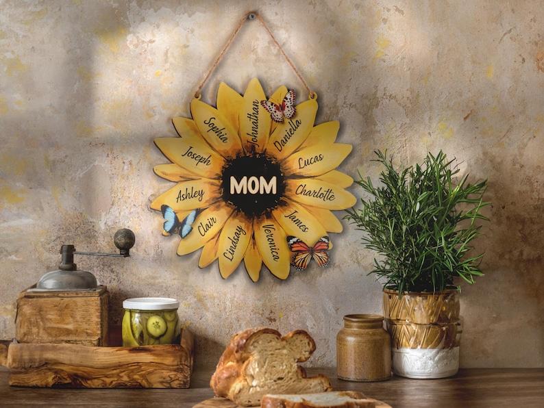 Sunflower Mom Sign Personalized, Sunflower Mom Sign with Kids Names, Wall Décor, Christmas Gifts, Gift for Mom, Sunflower Mom and Grandma