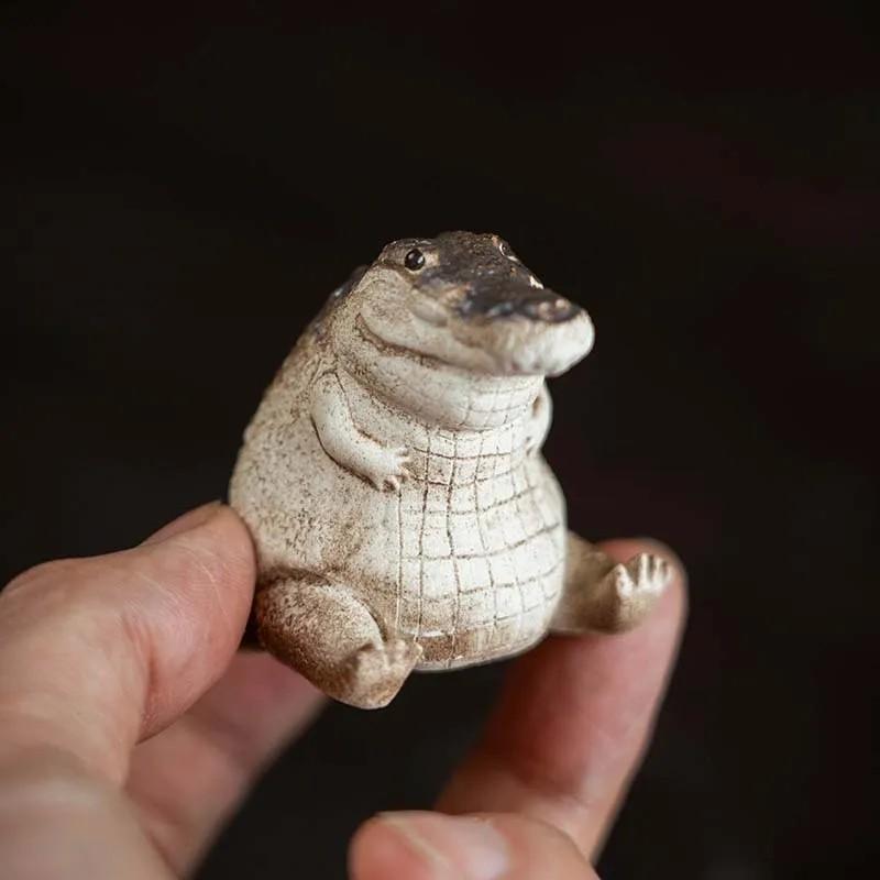 Mini Crocodile Statue Decoration Craft, Cute Tea Pet, Animal Design Miniature Landscape Ornament, Desktop Ornament For Home Decor, Room Decor, Apartment Decor, Summer Decor