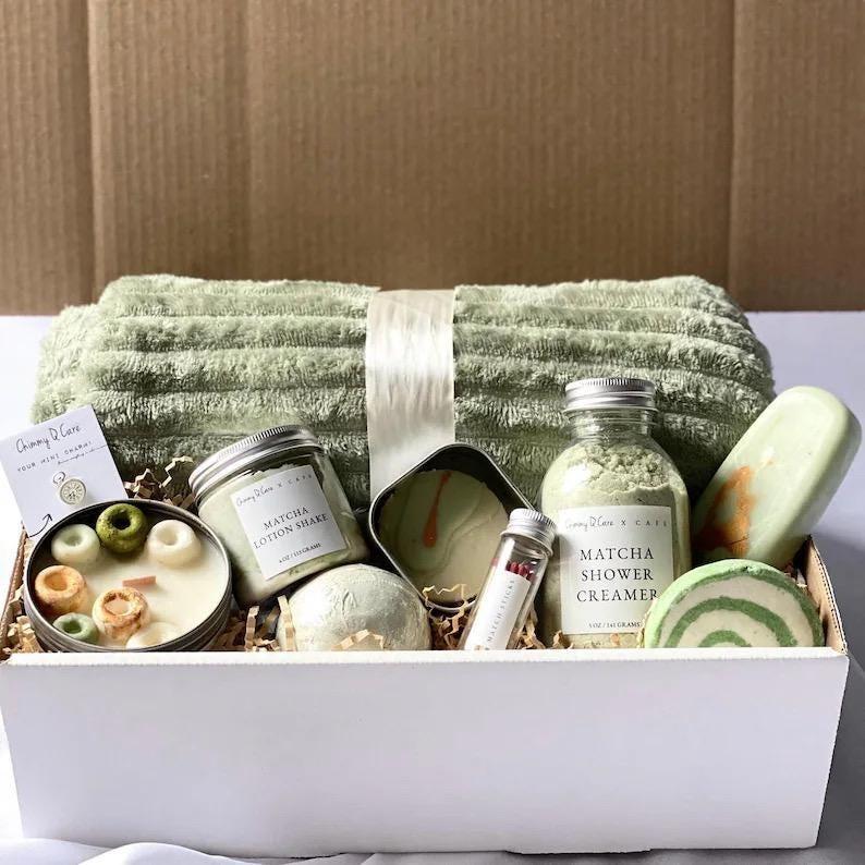 Cozy Hygge gift box | Self care gift box | Mothers day |Gift set for her | Mom Miss you | Sending a hug | Gift for colleagues | Blanket Gift