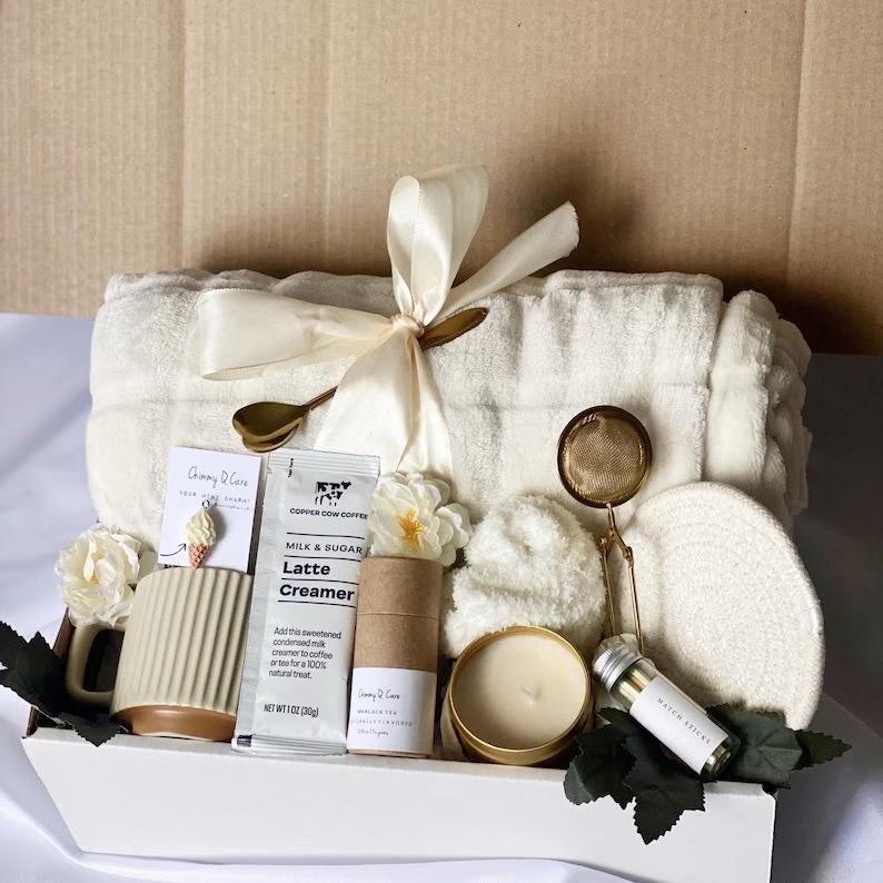 Cozy Hygge gift box | Self care gift box | Mothers day |Gift set for her | Mom Miss you | Sending a hug | Gift for colleagues | Blanket Gift