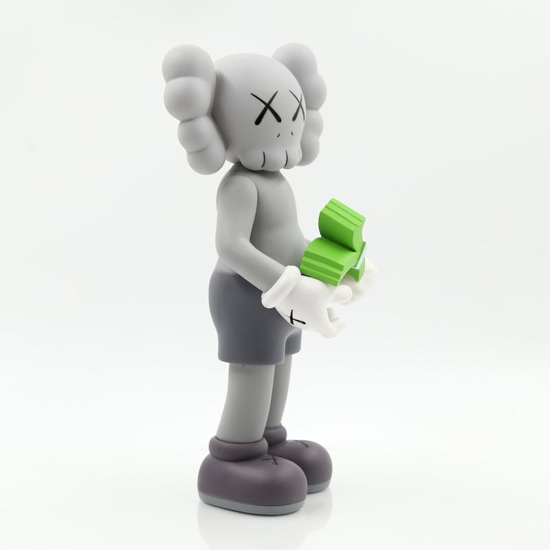 KAWS Violent Bear Sculptures Home Decor Model Figures Artwork, Home Desktop Ornaments, Creative Gifts, Ornaments That Bring Good Luck and Wealth Sculpture Decoration1 animal figurine